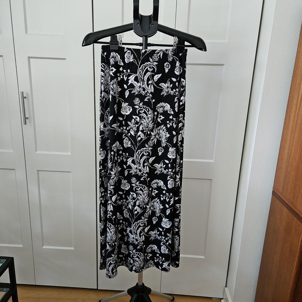 Floral Black and White Skirt